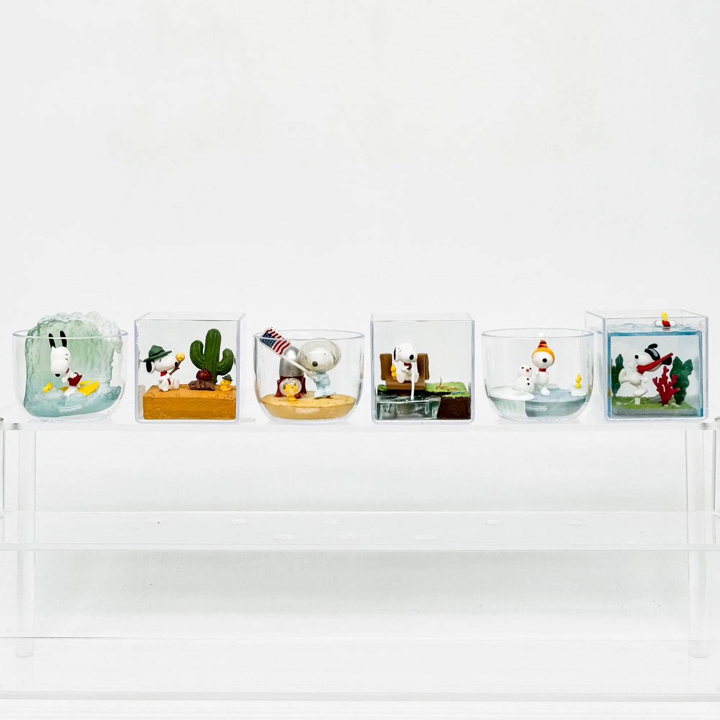 Snoopy Happy Vacations Series Miniature Landscape Bottle Blind Box Toy Desktop Ornament Anime Peripheral Gifts